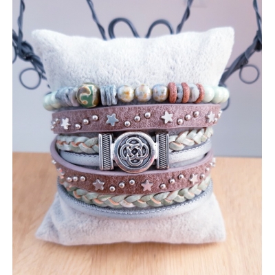 wikkelarmband in sage groen en taupe wikkelarmband in sage groen en taupe